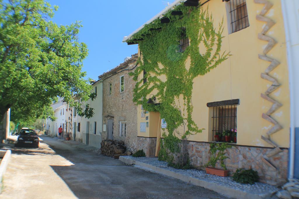 Villa Alojamiento Rural El Chico Fornes Exterior foto